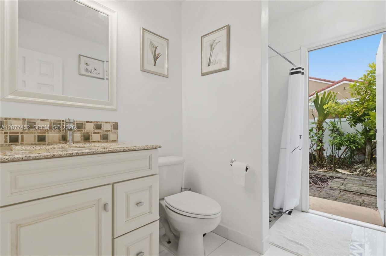 1010 SW 191st Ter , Pembroke Pines, FL 33029 Photo