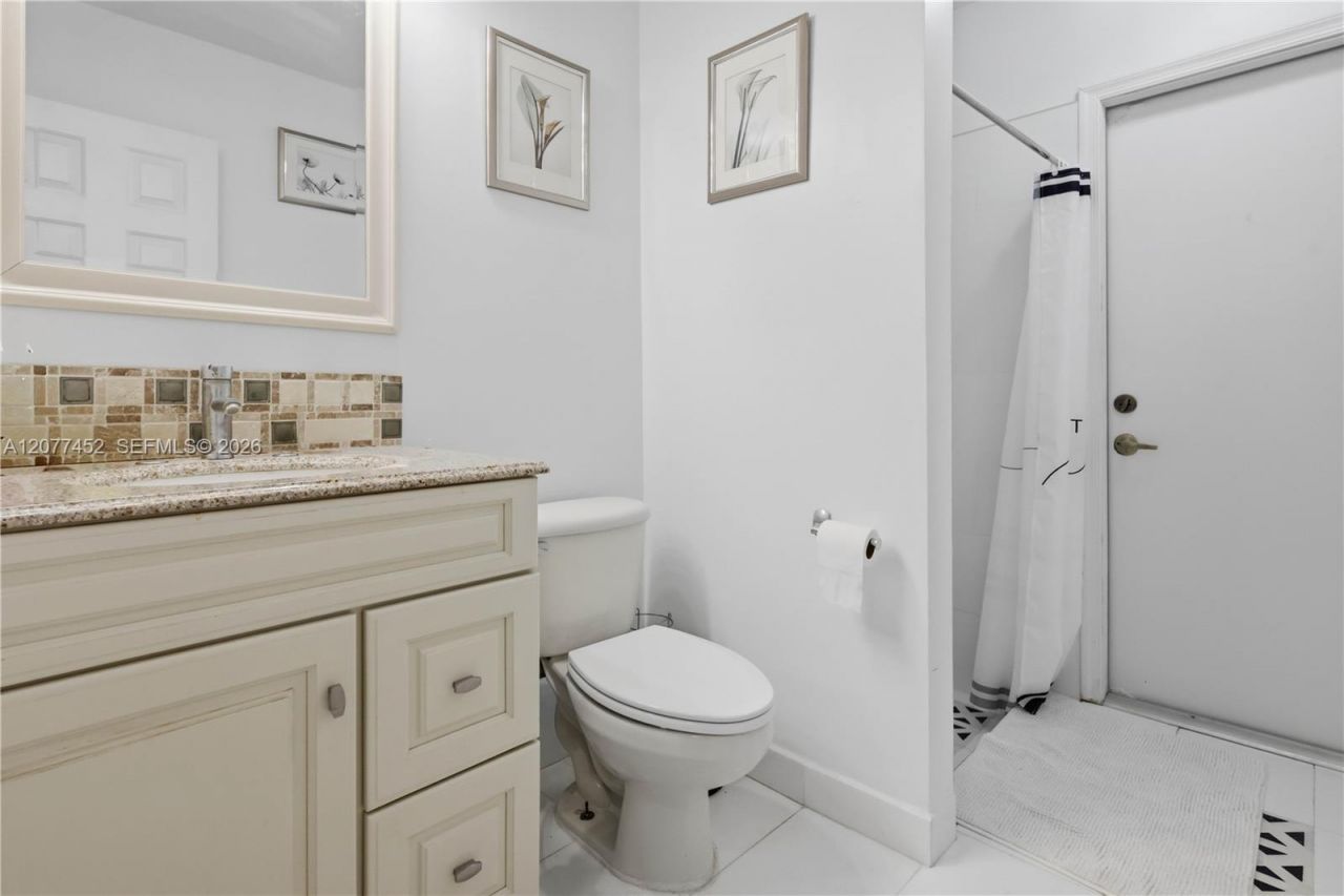 1010 SW 191st Ter , Pembroke Pines, FL 33029 Photo