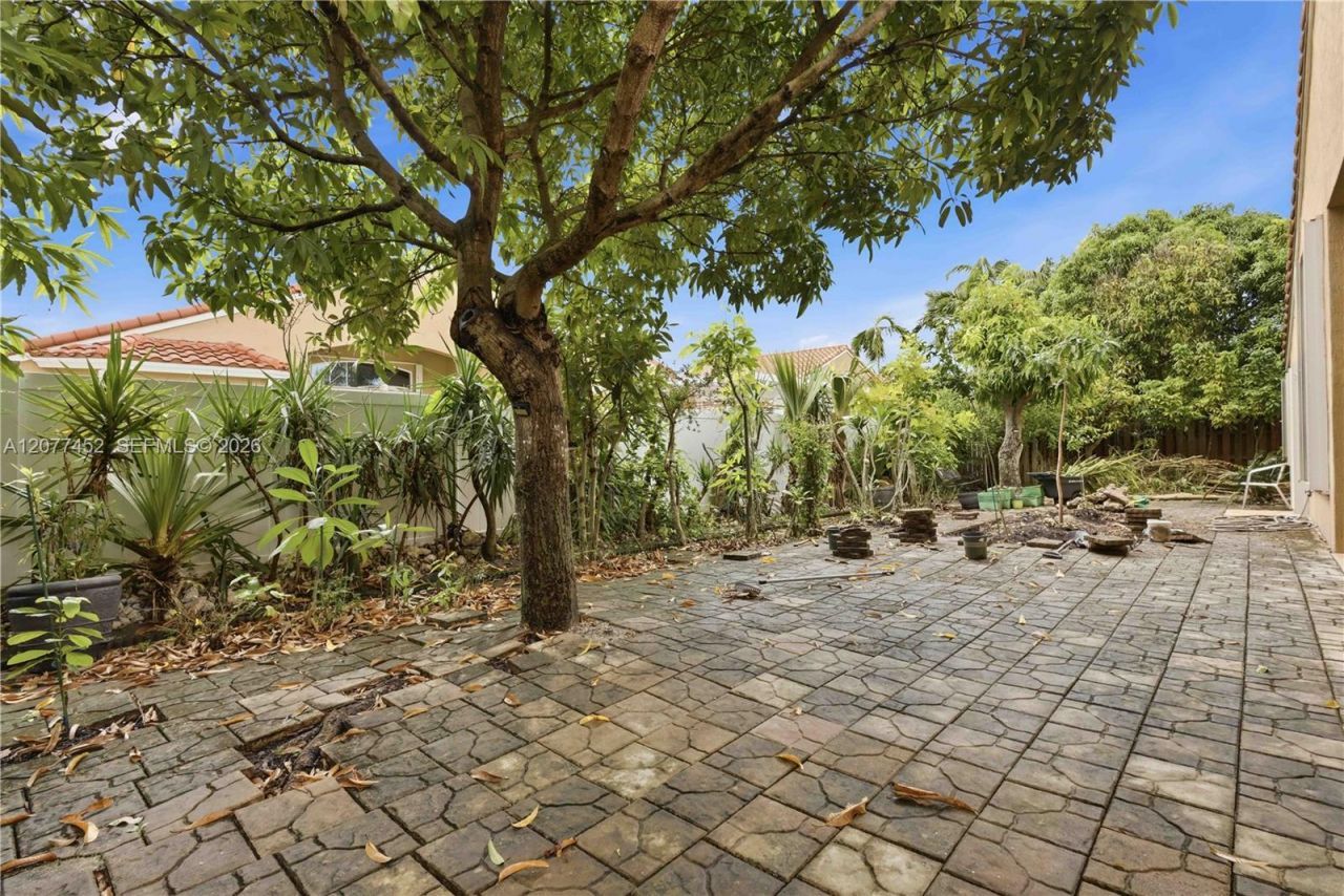 1010 SW 191st Ter , Pembroke Pines, FL 33029 Photo