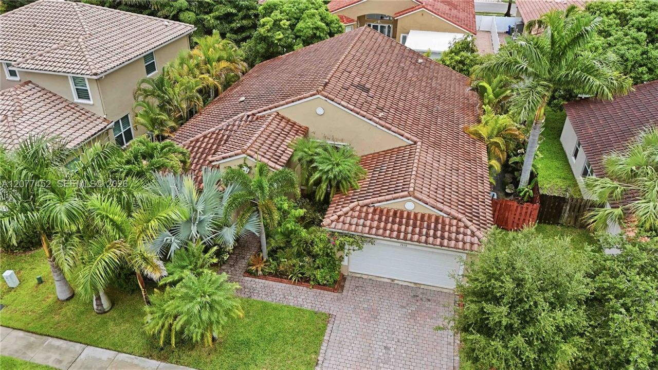1010 SW 191st Ter , Pembroke Pines, FL 33029 Photo