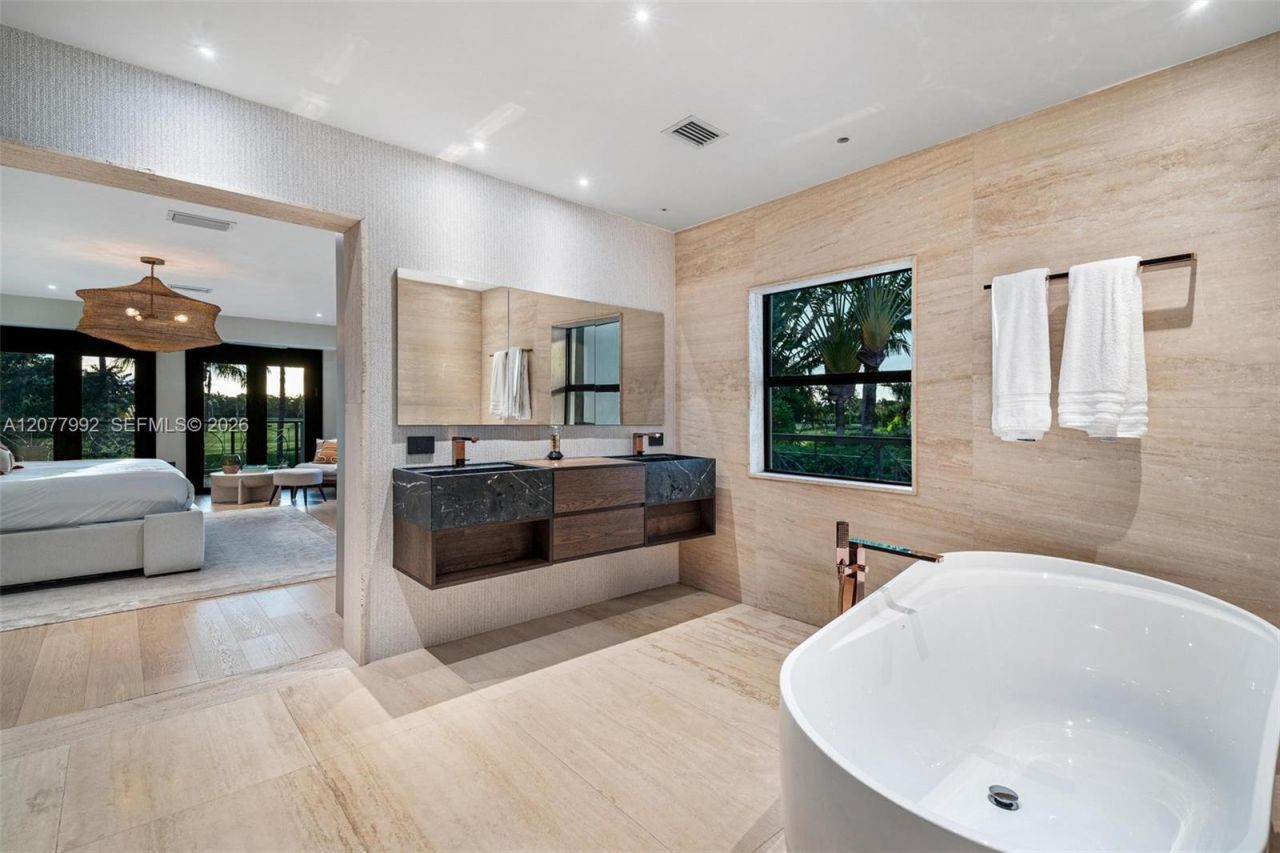 5170 La Gorce Dr, Miami Beach, FL 33140 Photo