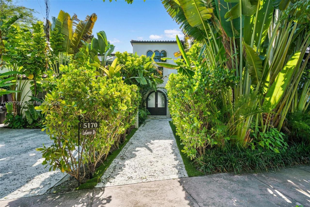 5170 La Gorce Dr, Miami Beach, FL 33140 Photo