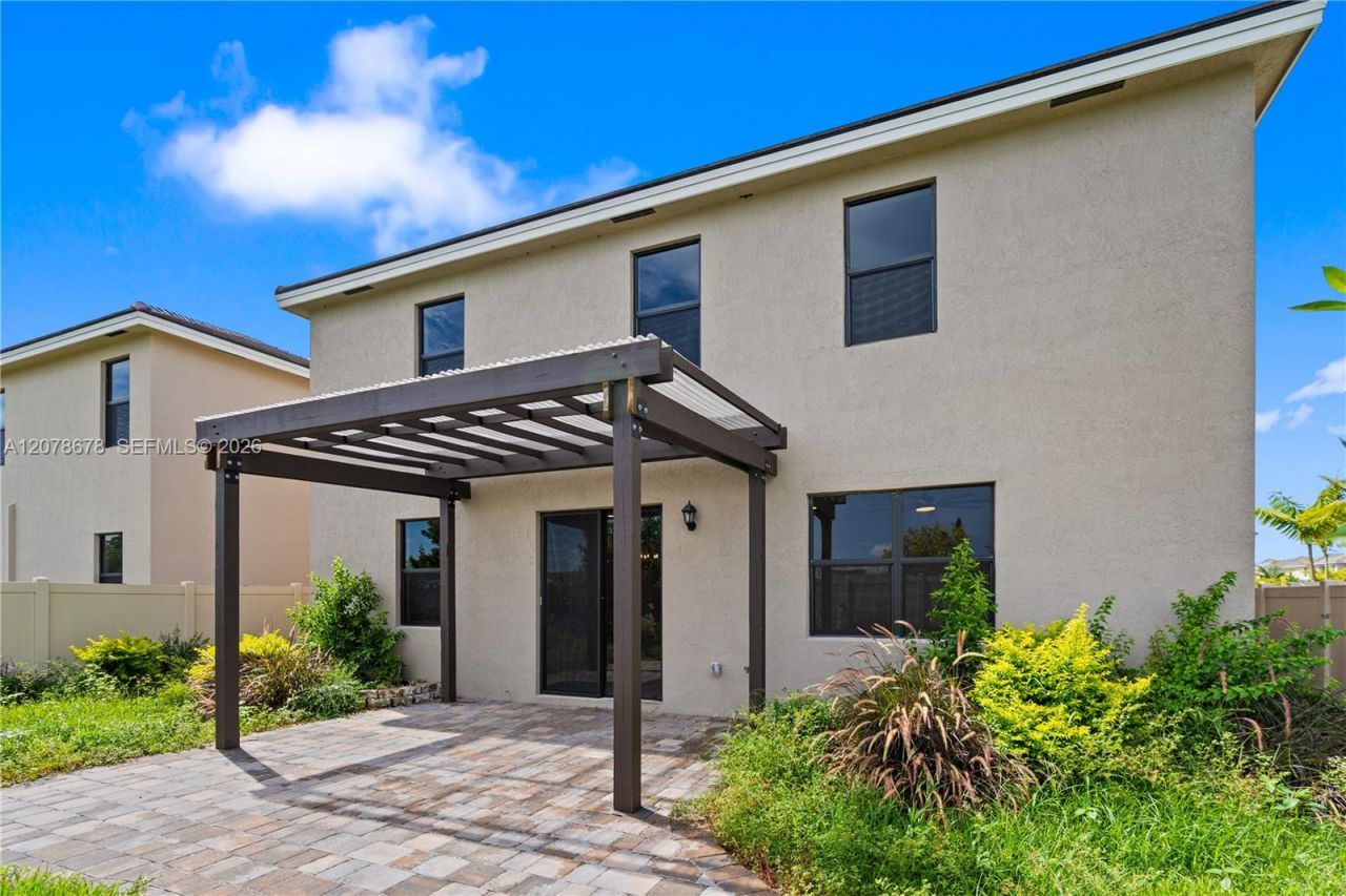 1325 NE 2nd Ct, Homestead, FL 33033 Photo