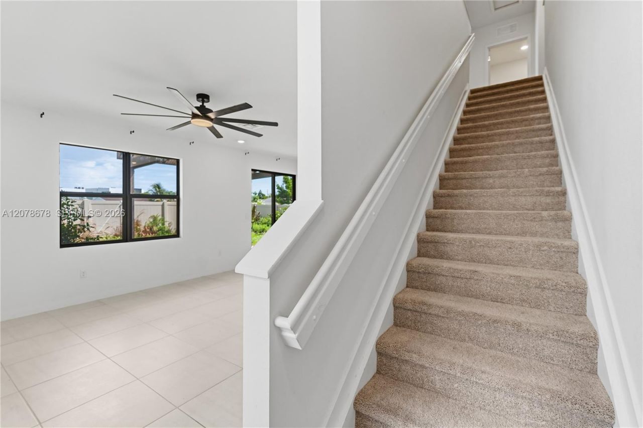 1325 NE 2nd Ct, Homestead, FL 33033 Photo