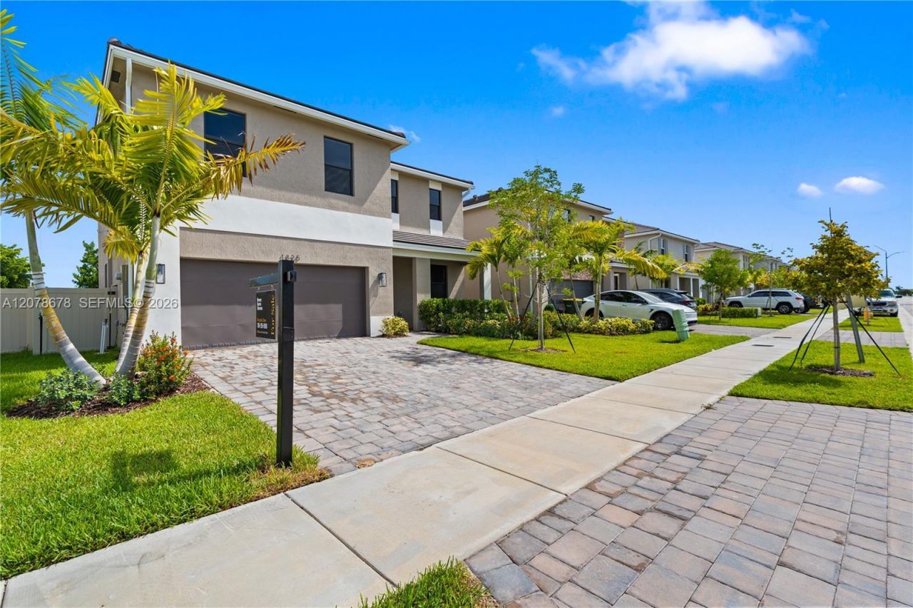 1325 NE 2nd Ct, Homestead, FL 33033 Photo