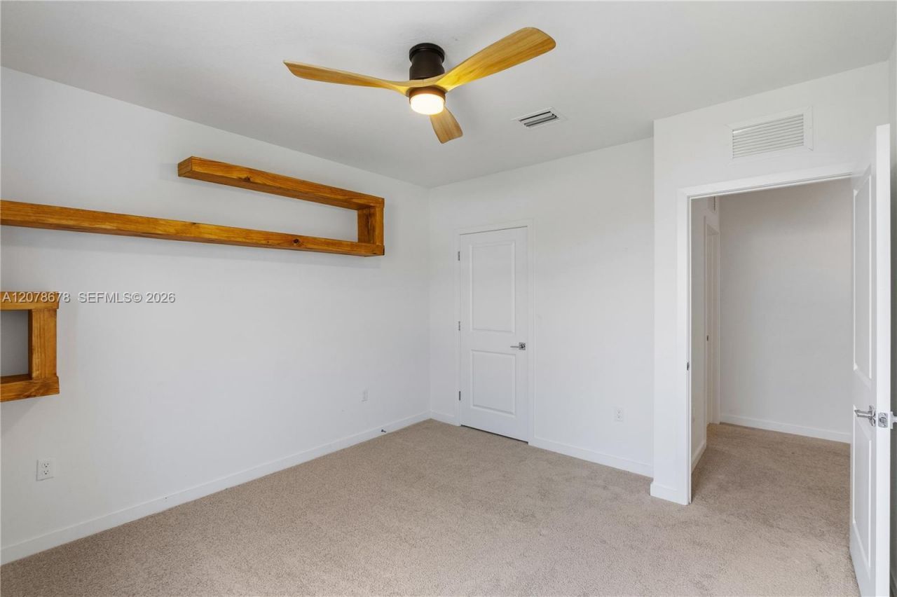 1325 NE 2nd Ct, Homestead, FL 33033 Photo