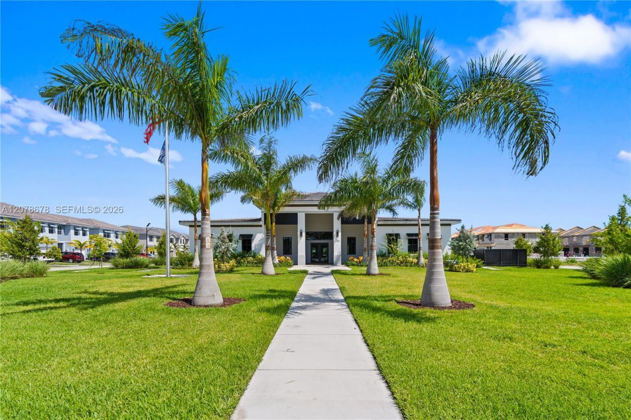 1325 NE 2nd Ct, Homestead, FL 33033 Photo