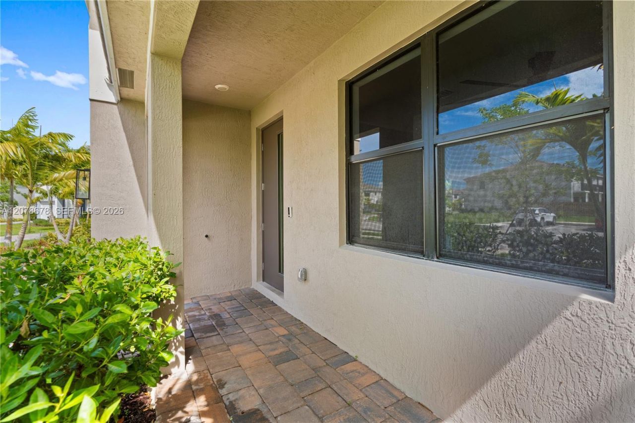 1325 NE 2nd Ct, Homestead, FL 33033 Photo