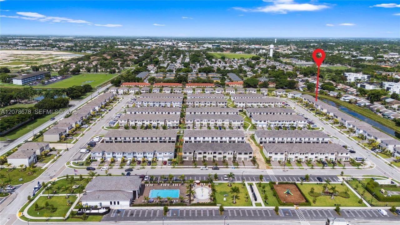 1325 NE 2nd Ct, Homestead, FL 33033 Photo