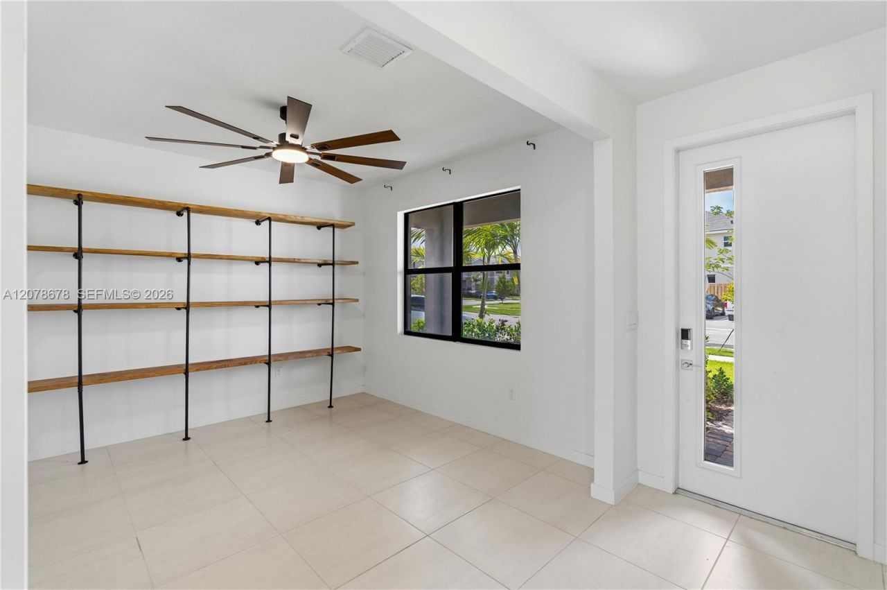 1325 NE 2nd Ct, Homestead, FL 33033 Photo