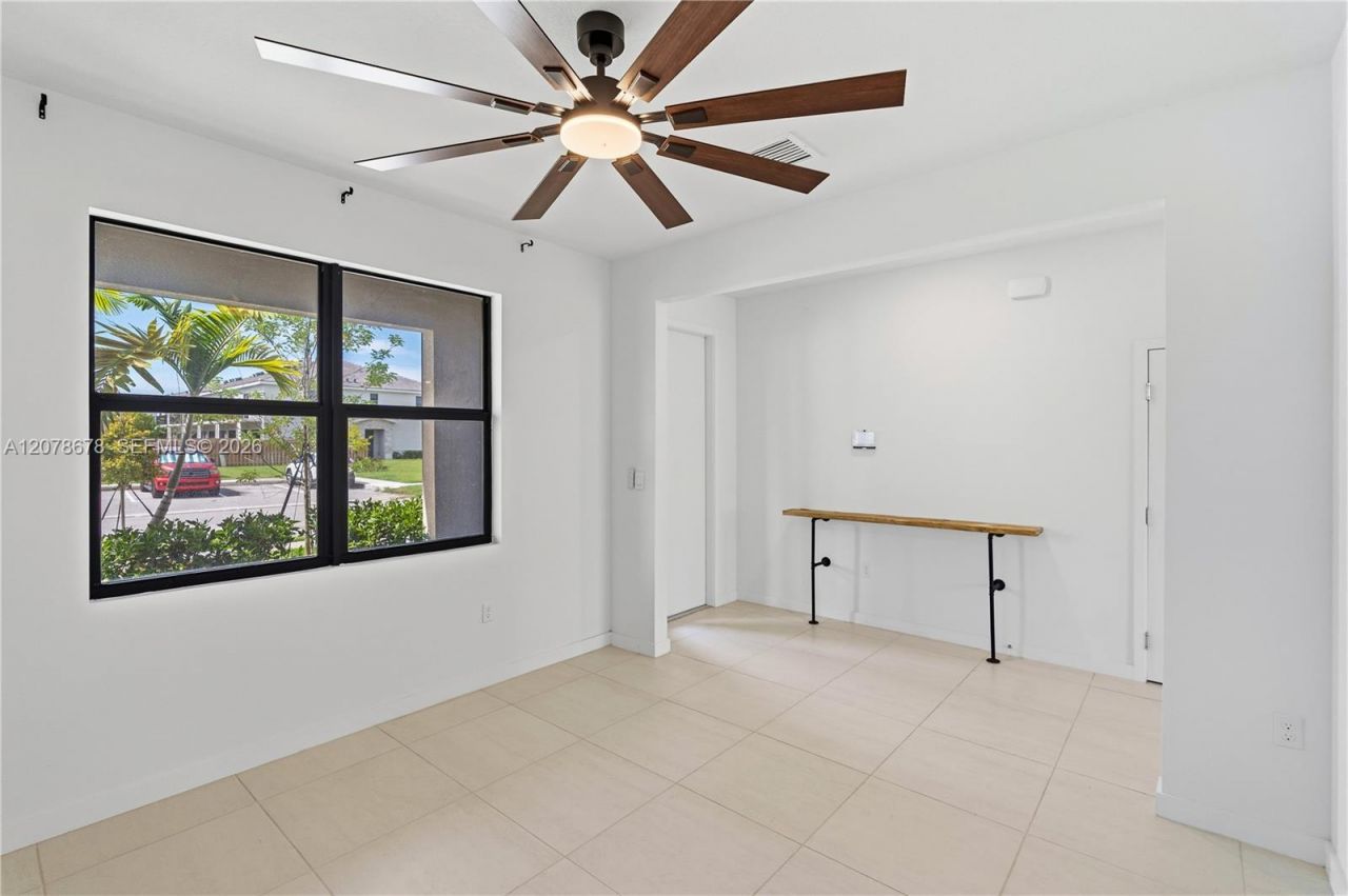 1325 NE 2nd Ct, Homestead, FL 33033 Photo