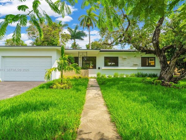 435 NE 114th St , Miami, FL 33161