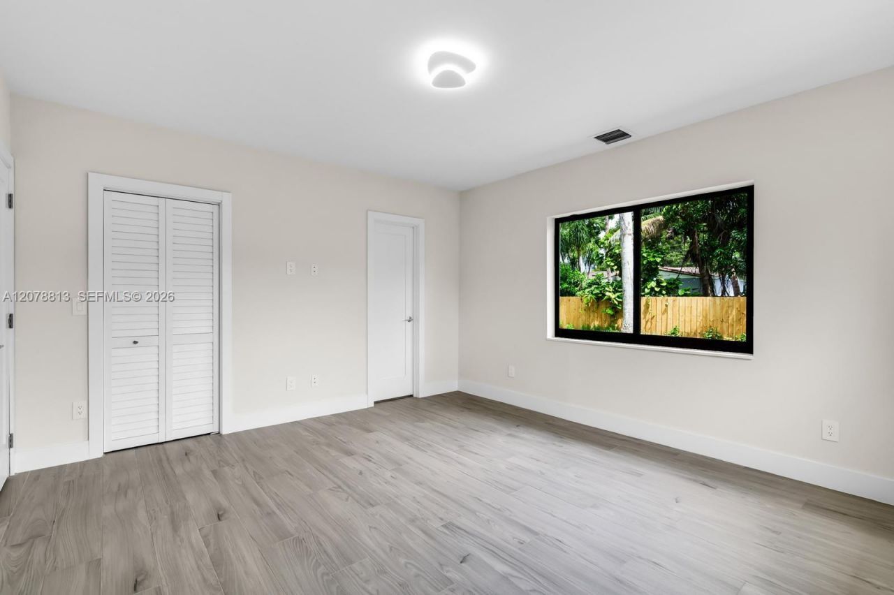 435 NE 114th St , Miami, FL 33161 Photo