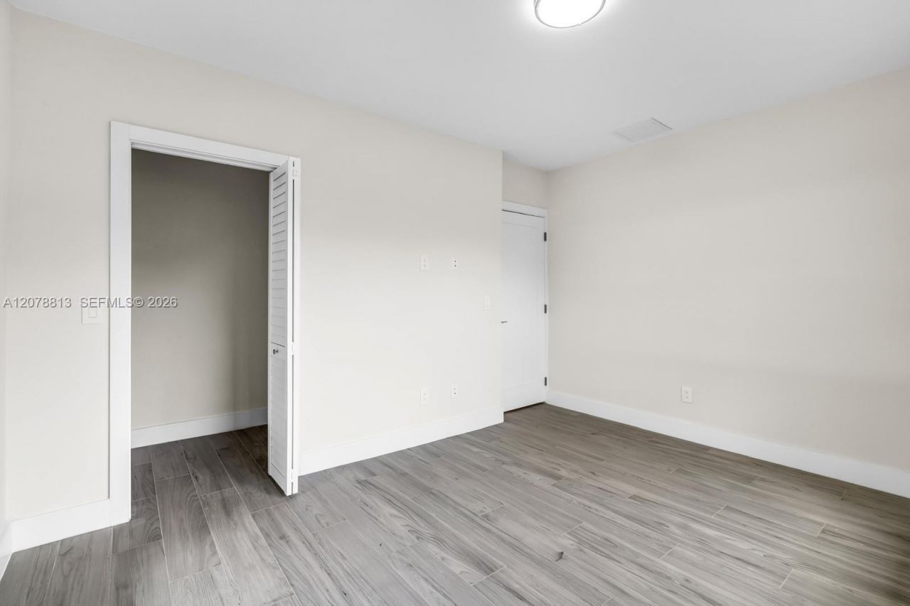 435 NE 114th St , Miami, FL 33161 Photo