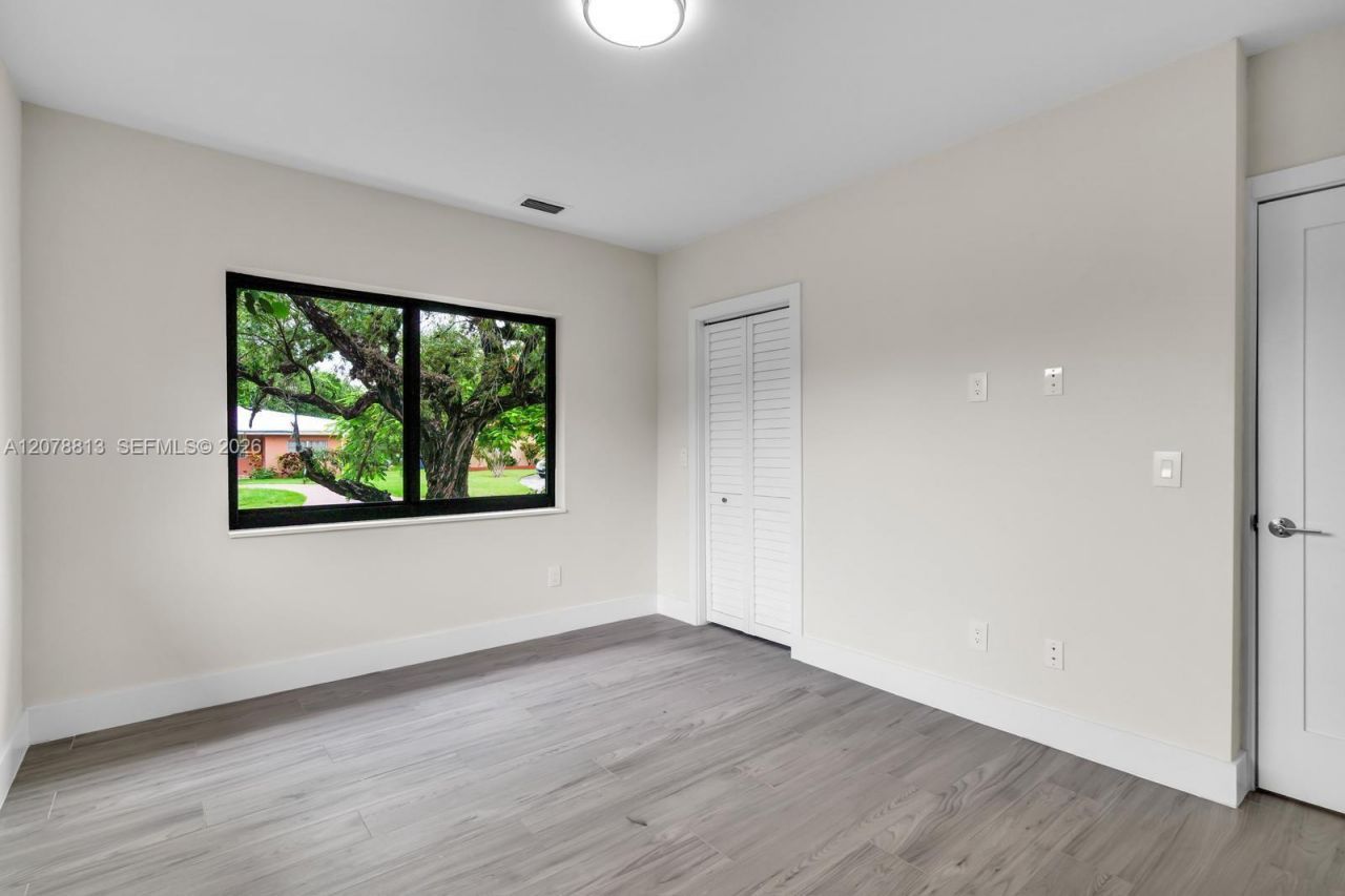 435 NE 114th St , Miami, FL 33161 Photo
