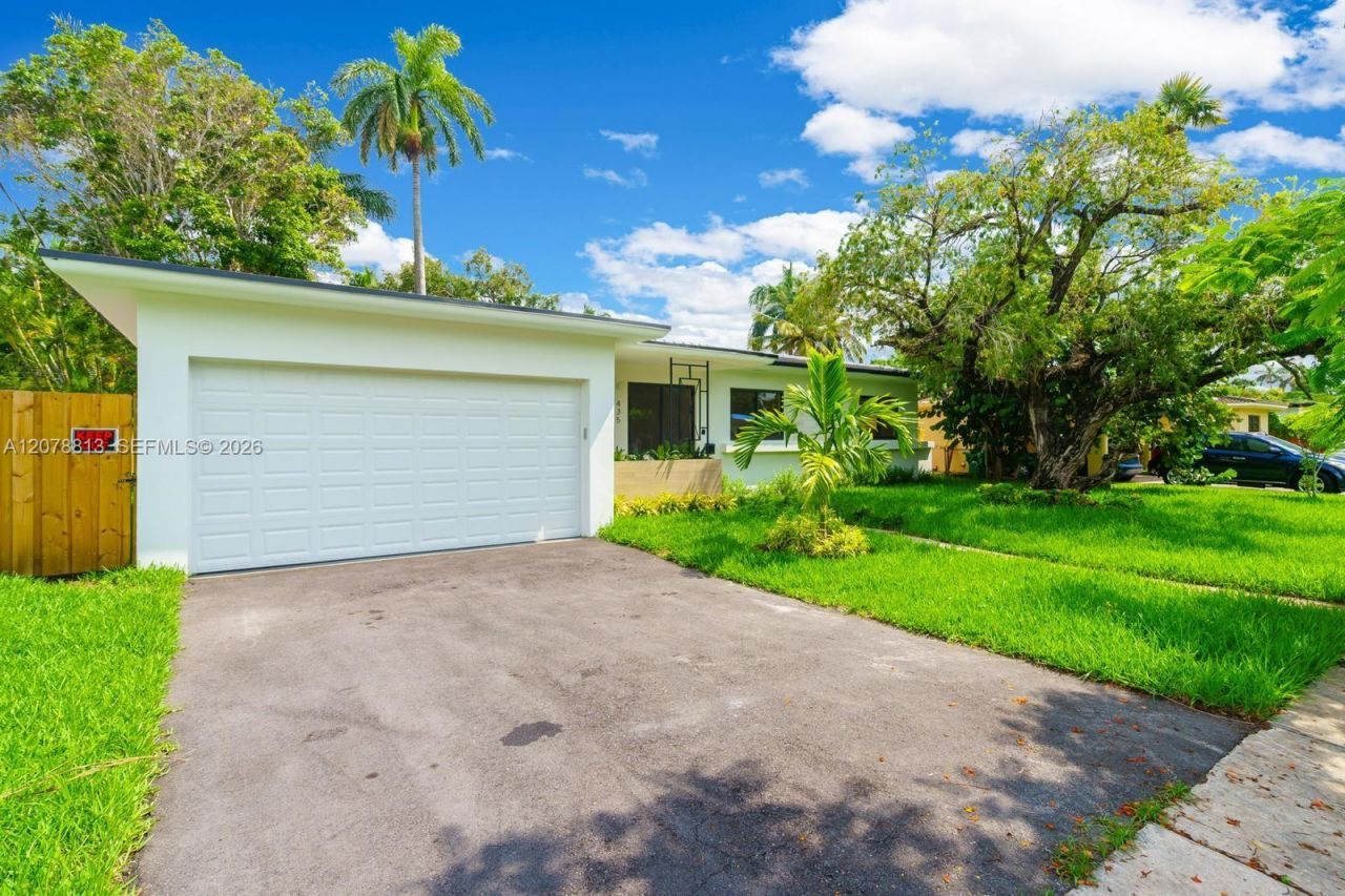 435 NE 114th St , Miami, FL 33161 Photo