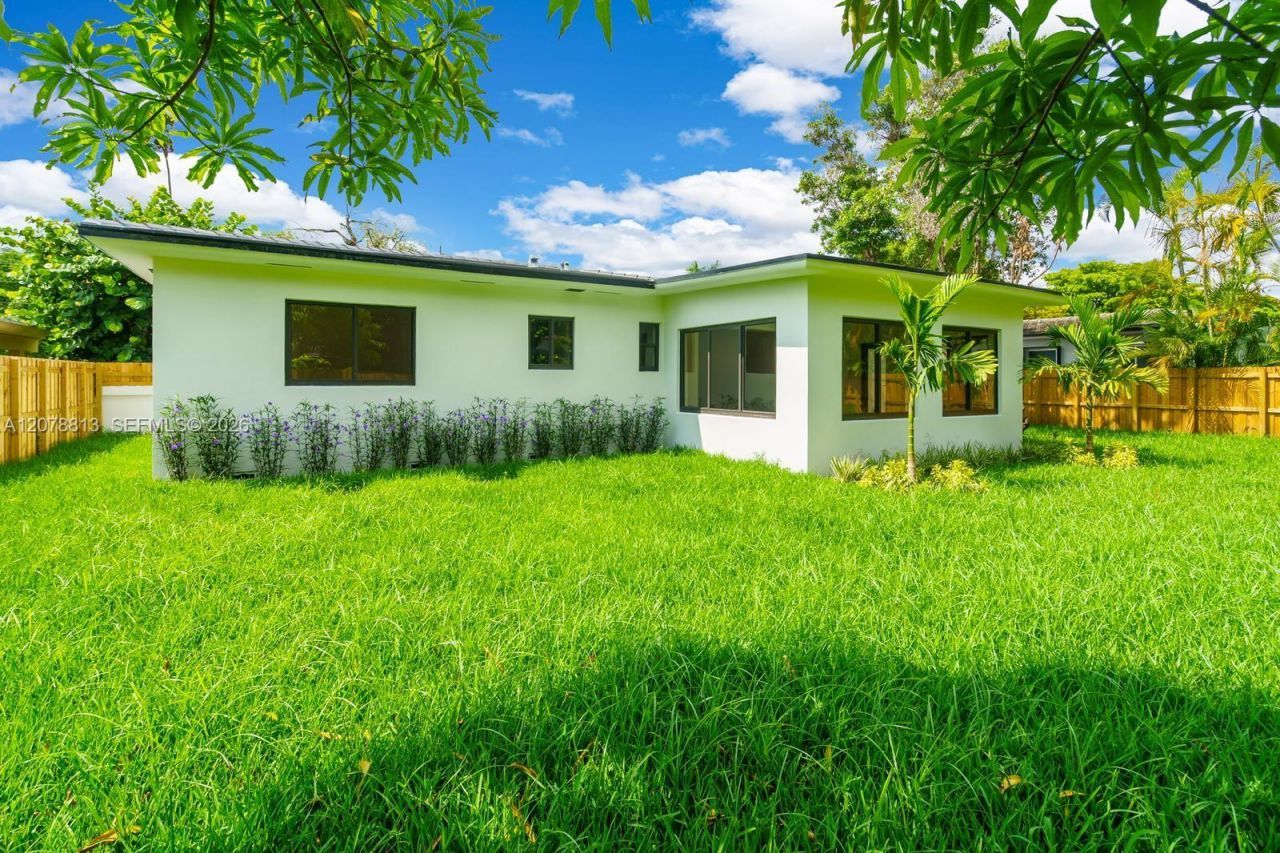 435 NE 114th St , Miami, FL 33161 Photo