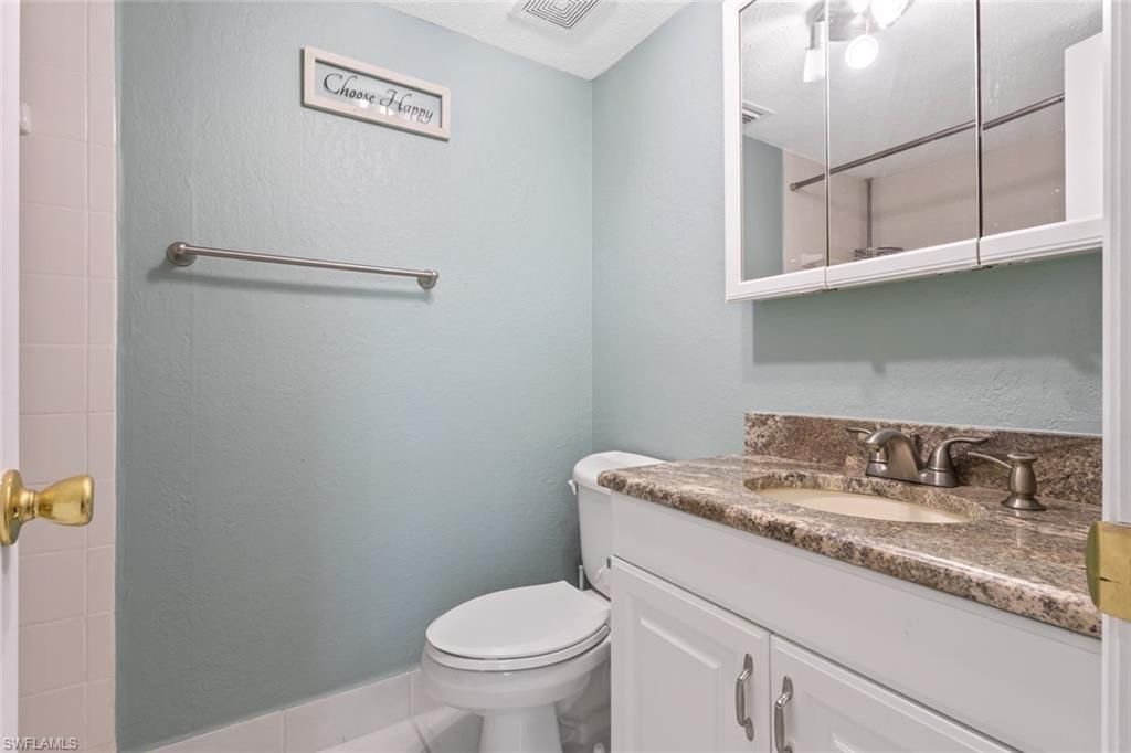 4629 Bayshore Dr , Unit J3, Naples, FL 34112 Photo