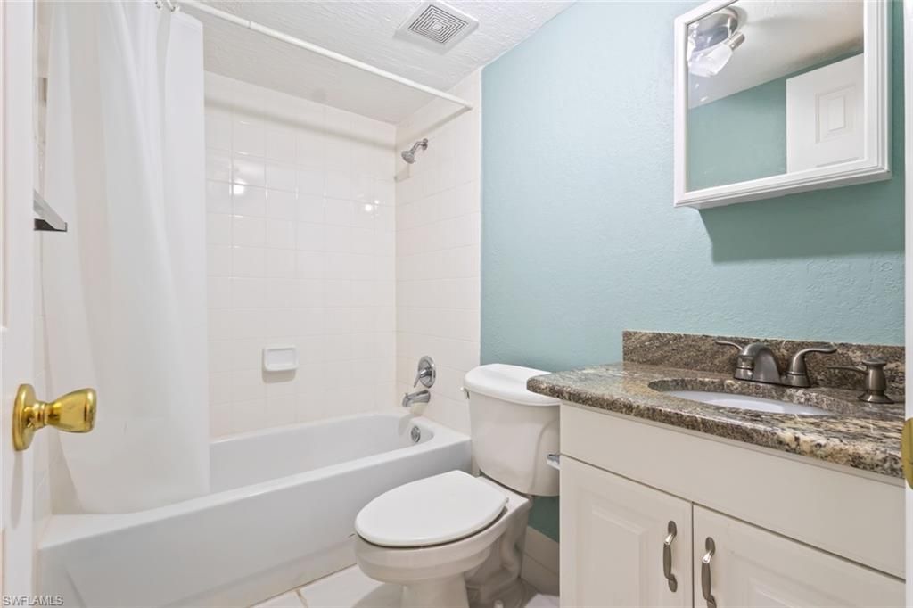 4629 Bayshore Dr , Unit J3, Naples, FL 34112 Photo