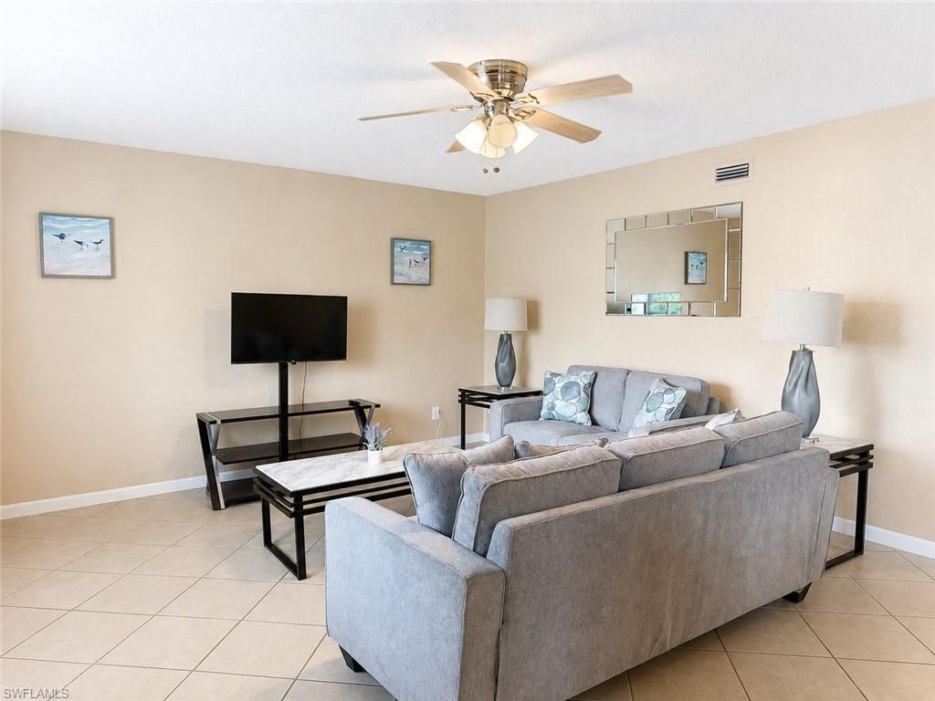 4629 Bayshore Dr , Unit J3, Naples, FL 34112 Photo