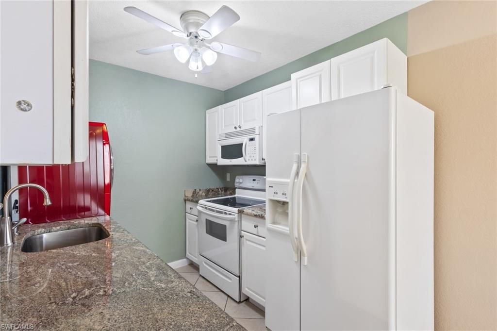 4629 Bayshore Dr , Unit J3, Naples, FL 34112 Photo