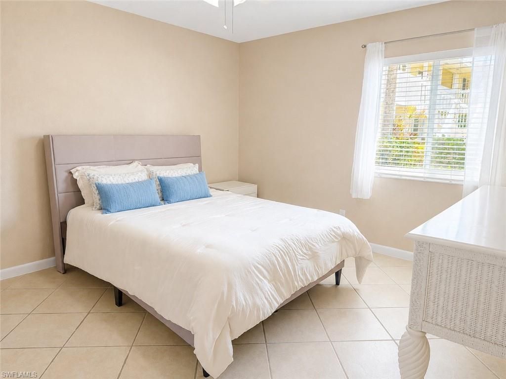 4629 Bayshore Dr , Unit J3, Naples, FL 34112 Photo