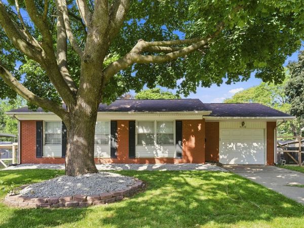 3710 N PINE Street , Davenport, IA 52806