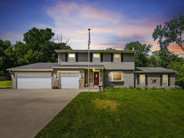 2260 Kingsbury Drive , East Moline, IL 61244
