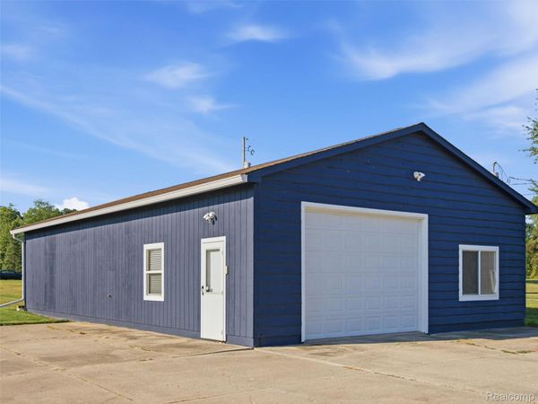 3391 Ray Road, Fenton Township, Mi 48439