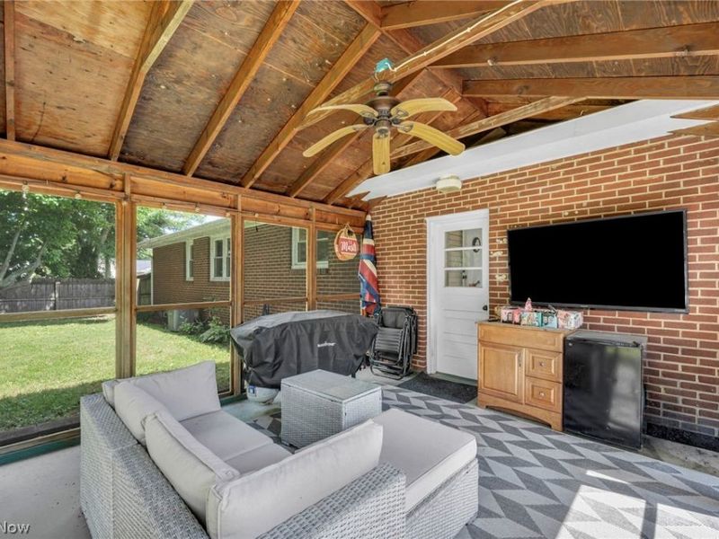 1469 Lilly Lane, Alliance, OH 44601 Photo 26