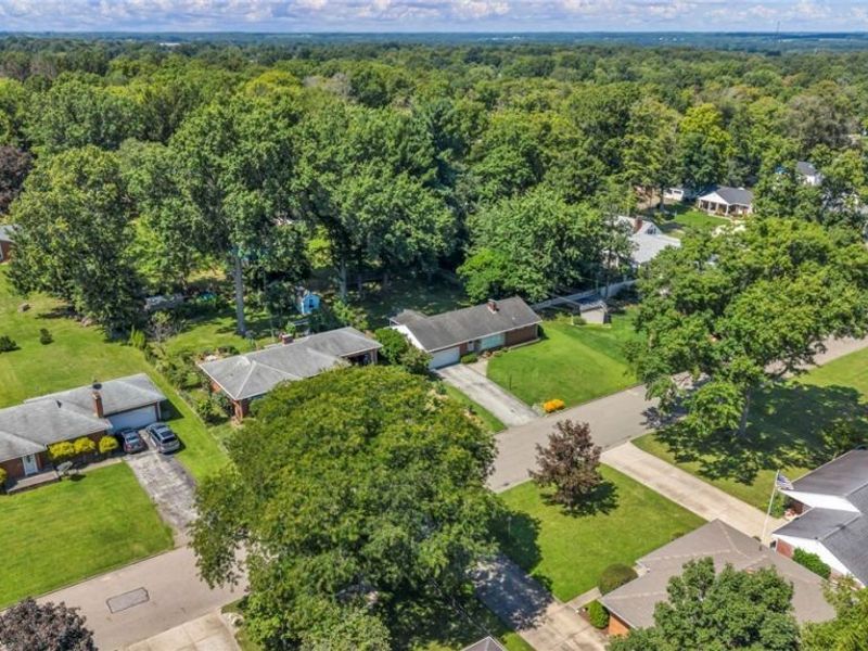1469 Lilly Lane, Alliance, OH 44601 Photo 33