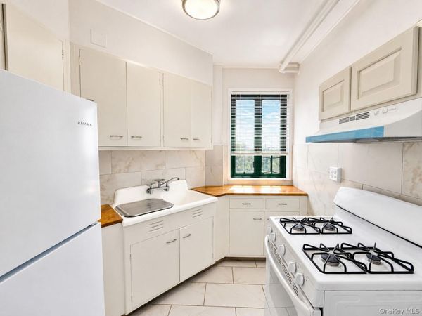 1469 East Avenue, Unit 8G, Bronx, NY 10462