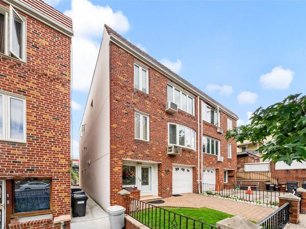 2031 36th Street , Astoria, NY 11105