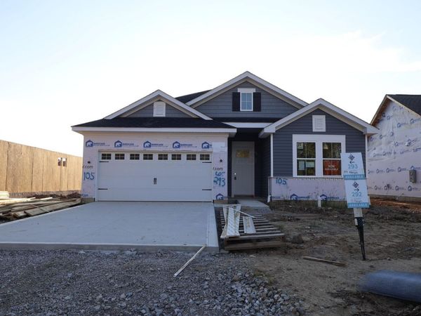 105 Aldersgate Drive , Delaware, OH 43015