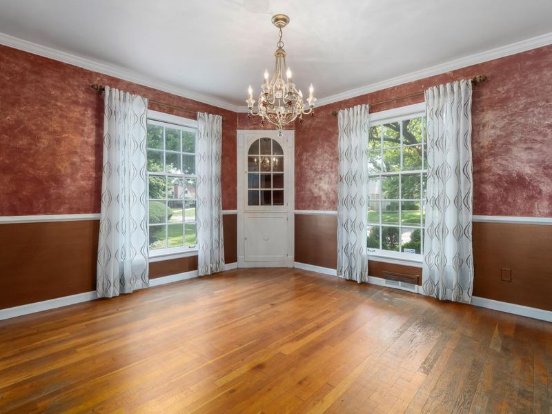 1640 Barrington Road, Columbus, OH 43221 Photo 18