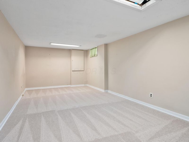 1640 Barrington Road, Columbus, OH 43221 Photo 30