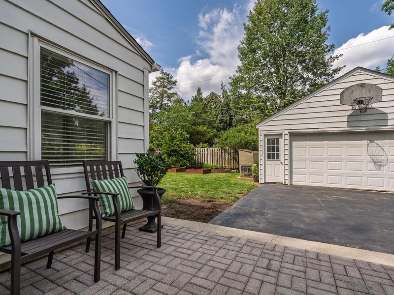 1640 Barrington Road, Columbus, OH 43221 Photo 34