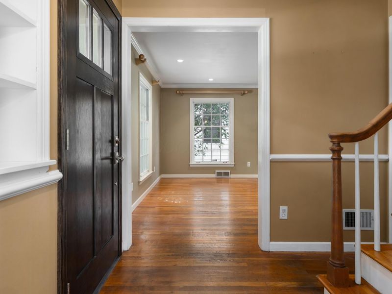 1640 Barrington Road, Columbus, OH 43221 Photo 5