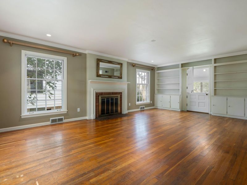 1640 Barrington Road, Columbus, OH 43221 Photo 6