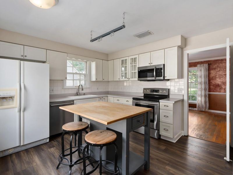 1640 Barrington Road, Columbus, OH 43221 Photo 9