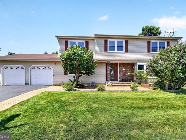 12 MERSHON LANE, PLAINSBORO, NJ 08536