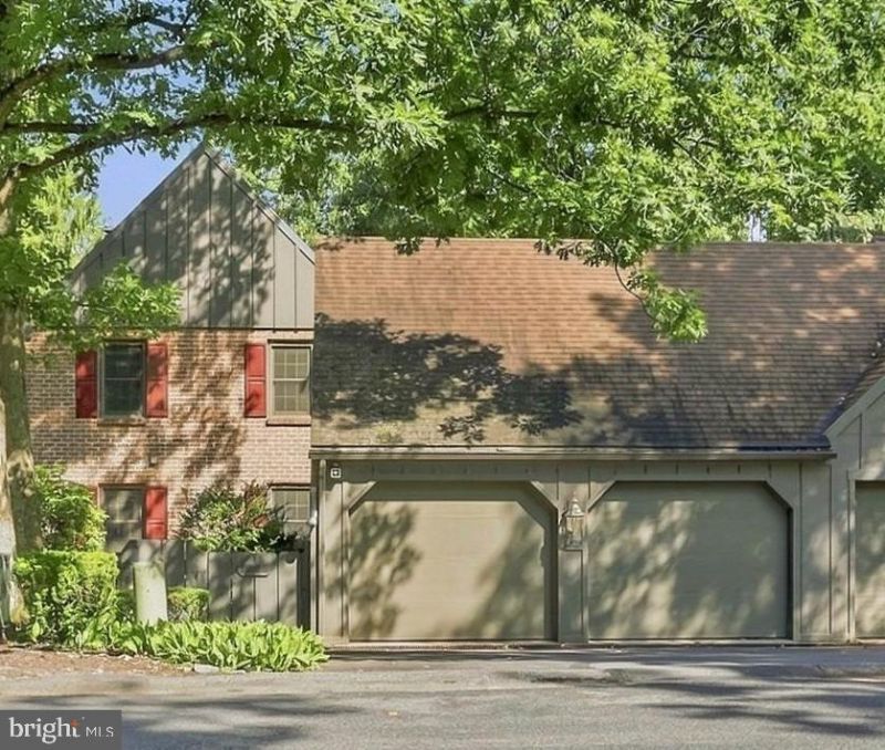 1203 LIMERICK COURT , HUMMELSTOWN, PA 17036