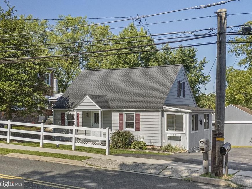 321 N Pleasantview Road, Pottstown, PA 19464 Main Photo
