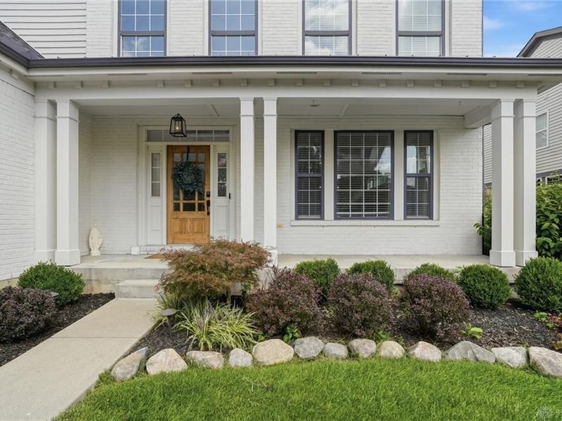 1358 Shaker Run Boulevard, Turtlecreek Township, OH 45036 Photo 2