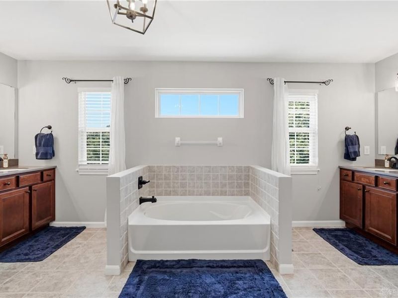 1358 Shaker Run Boulevard, Turtlecreek Township, OH 45036 Photo 28