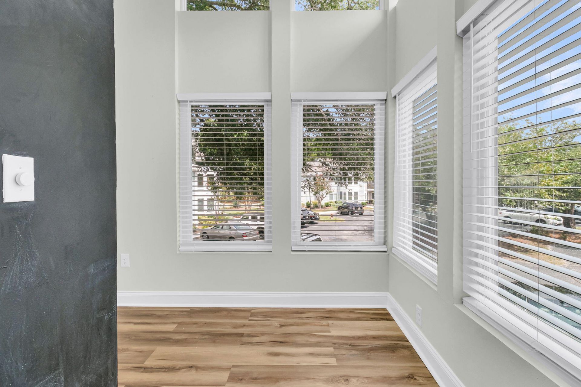 275 Alexandra Drive Photo 13