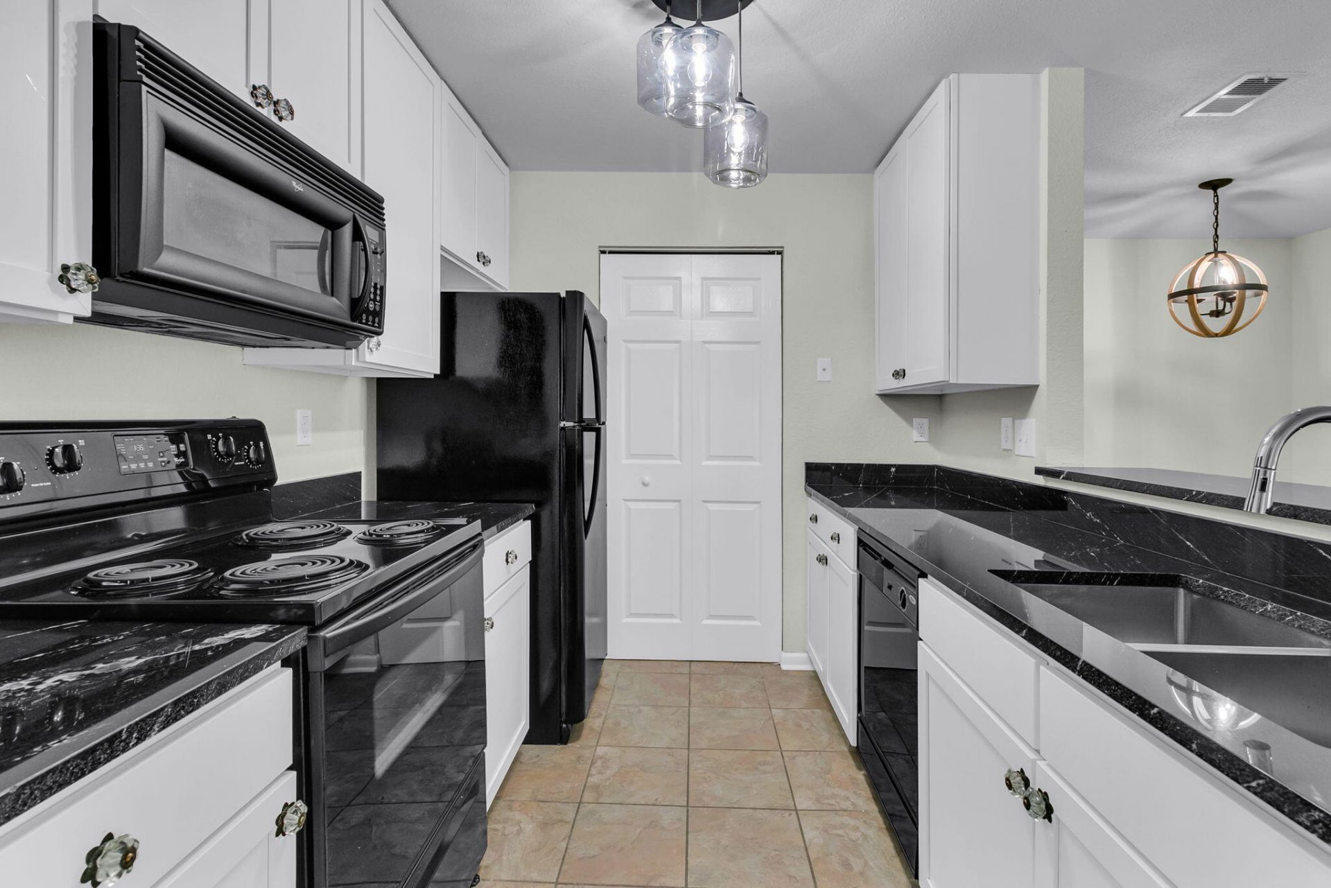 275 Alexandra Drive Photo 19