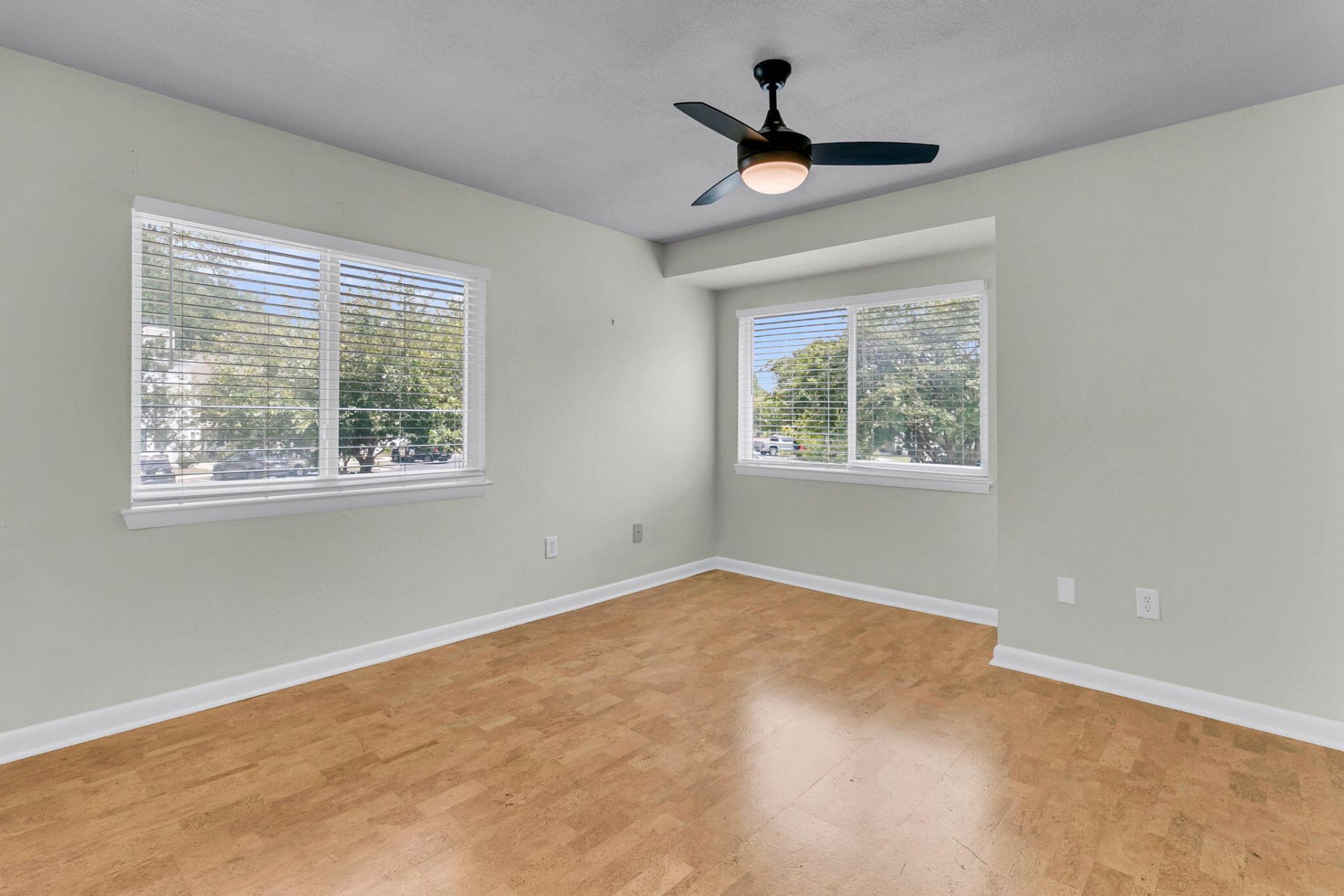 275 Alexandra Drive Photo 24