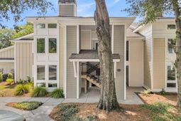 275 Alexandra Drive photo 4