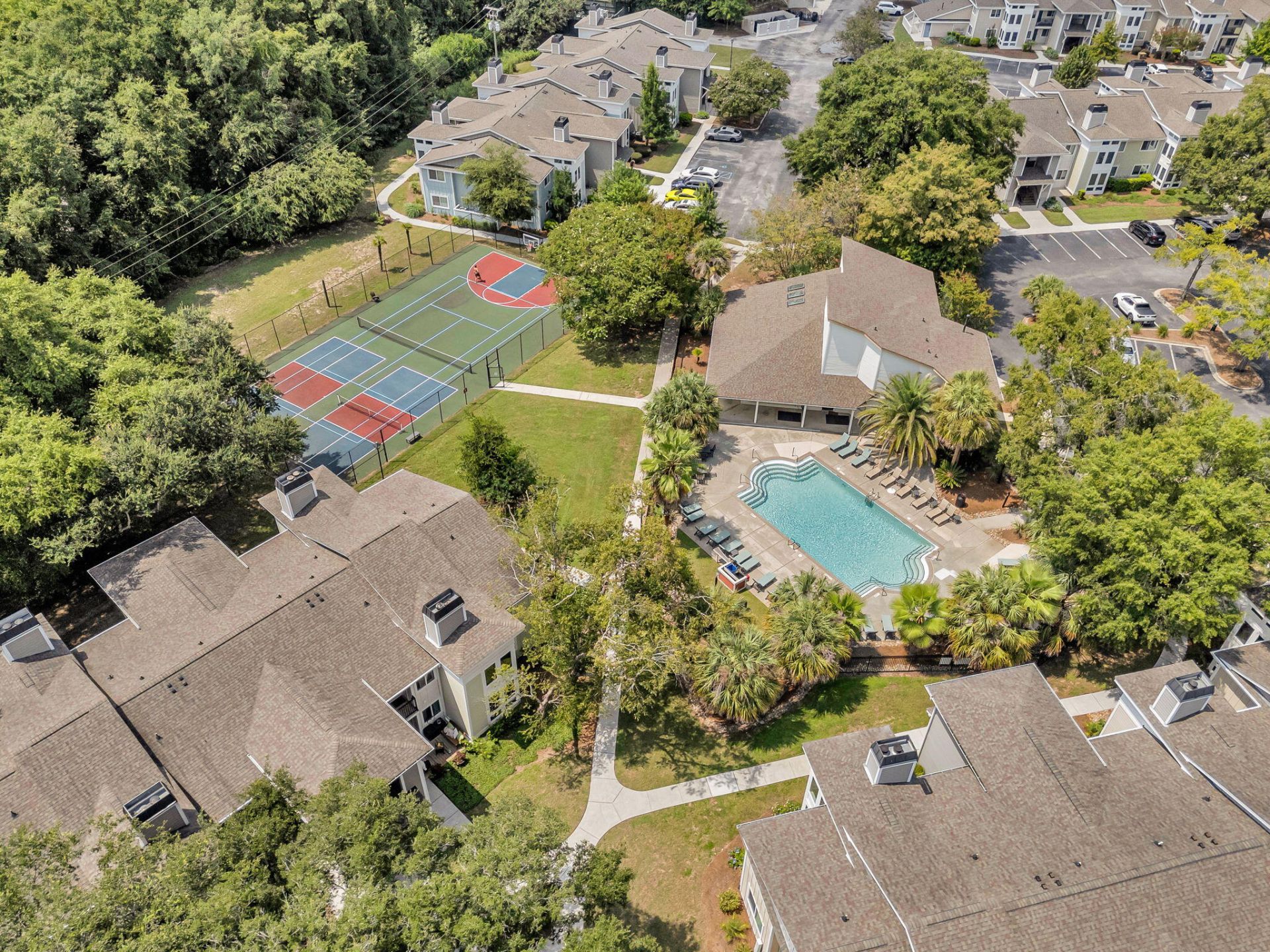 275 Alexandra Drive Photo 32